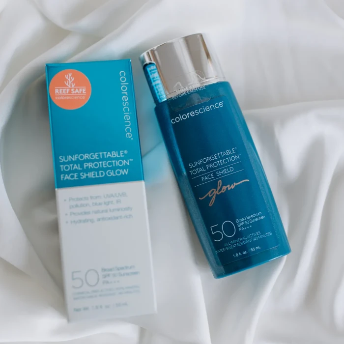 Солнцезащитный крем для лица с эффектом сияния Colorescience Sunforgettable Total Protection™ Face Shield Glow SPF 50