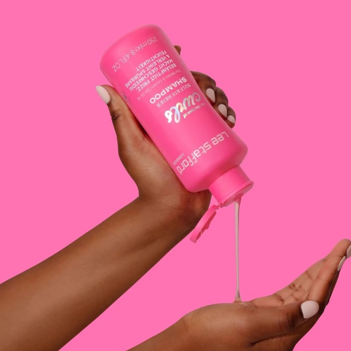 Безсульфатный шампунь для вьющихся волос Lee Stafford For The Love Of Curls Shampoo