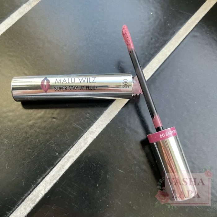 Стійка помада для губ Malu Wilz Super Stay Lip Fluid