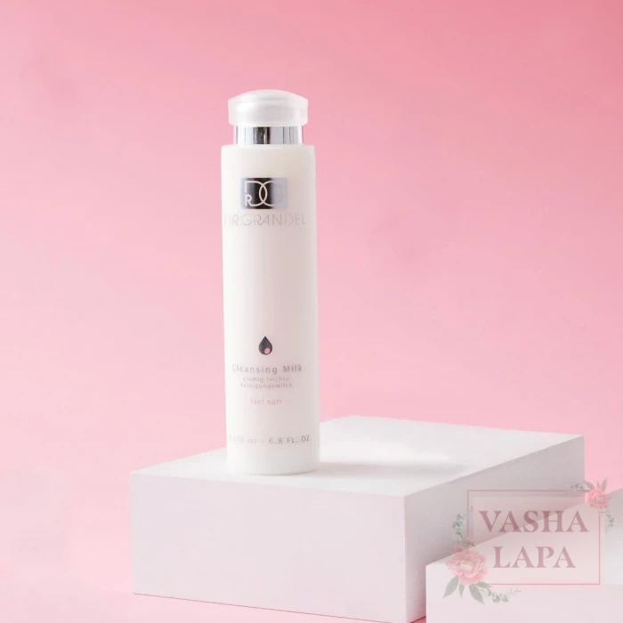 Очищающее молочко для сухой и чувствительной кожи Dr.Grandel Cleansing Milk