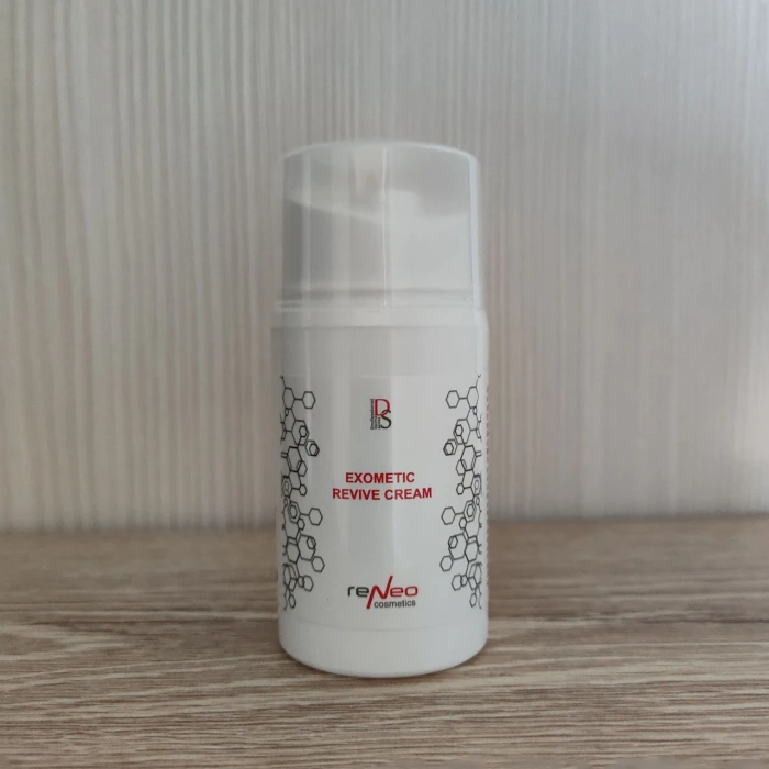 Легкий экзосомальный крем для ускорения регенерации кожи Derma Series Exometic Revive Cream