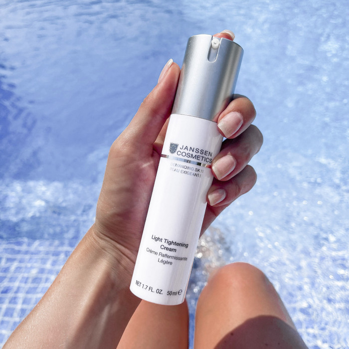Легкий подтягивающий крем JANSSEN Demanding Skin Light Tightening Cream