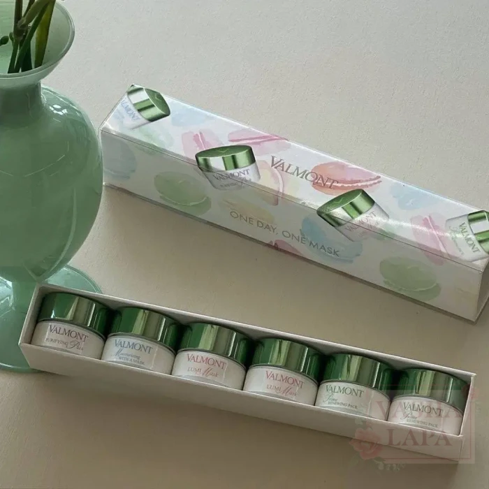 Фирменный косметический набор Valmont 2024 Multi-Masking Retail Set