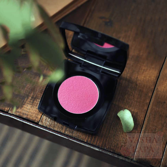 Многофункциональные кремовые румяна Nouba Turn Me Red Compact Blush