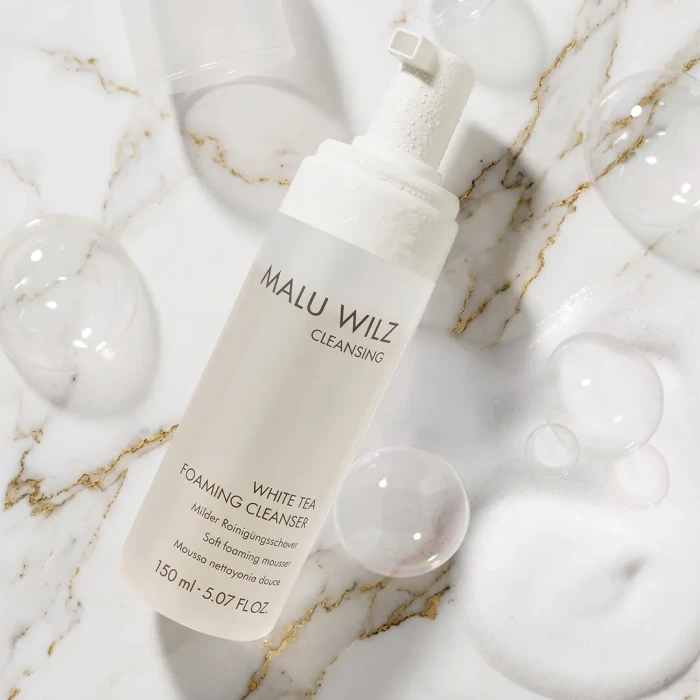 Пенка для умывания с белым чаем Malu Wilz White Tea Foaming Cleanser