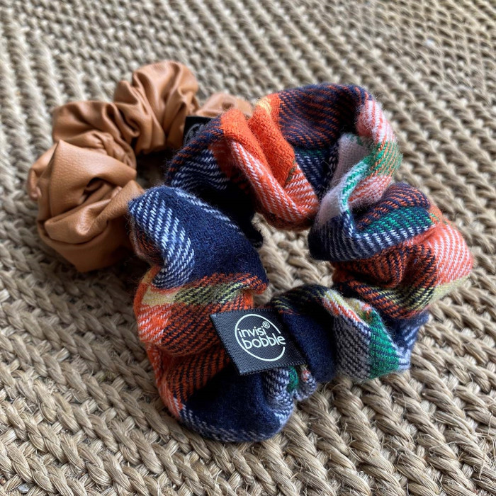 Резинка-браслет для волос invisibobble SPRUNCHIE Fall in Love It's Sweater Time