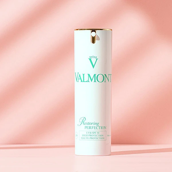 Крем "Восстанавливающее преимущество" Valmont Restoring Perfection SPF50