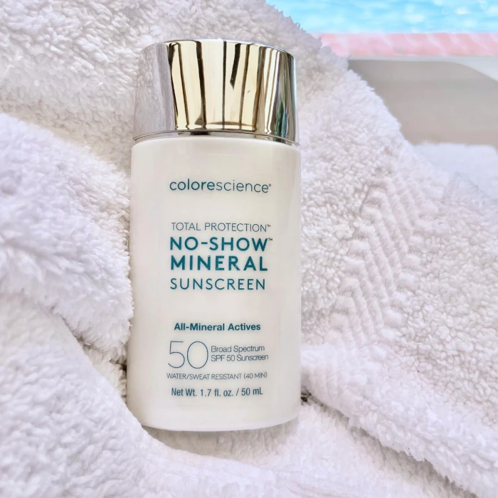 Прозрачный минеральный солнцезащитный флюид Colorescience Total Protection No-Show Mineral Sunscreen SPF 50