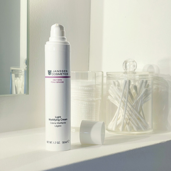 Лёгкий матирующий крем JANSSEN Oily Skin Light Mattifying Cream